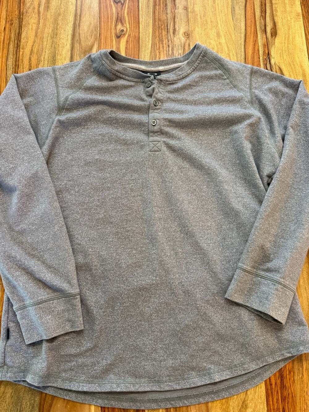 Oakley Mens XL Heather Gray Long Sleeve Henley Shirt